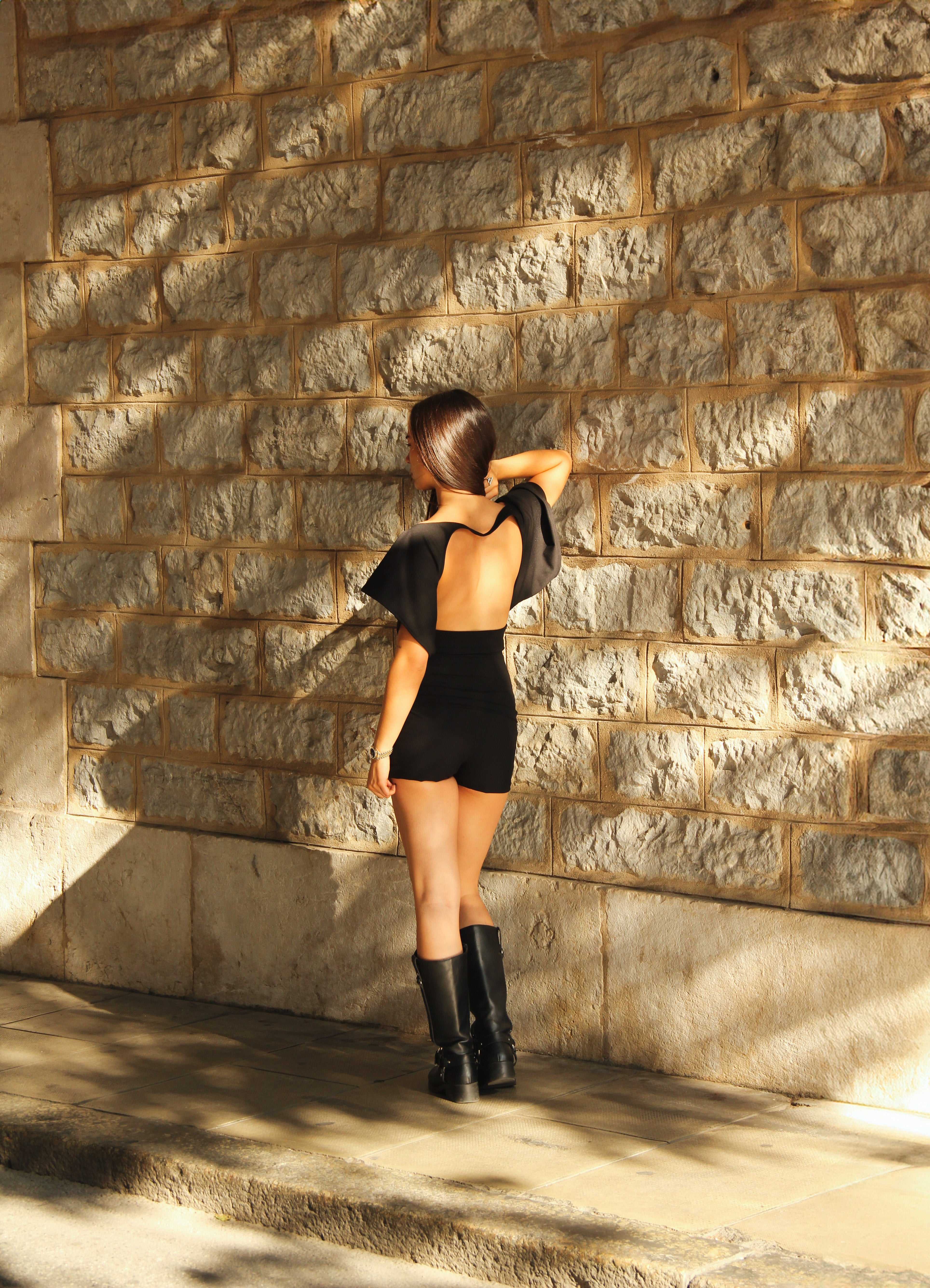 Black Asymmetric Top